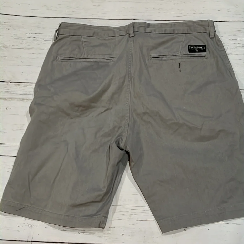 Billabong mens gray shorts